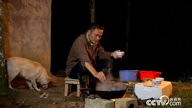 CCTV7《致富經(jīng)》:海南萬寧市翁賢明 眾叛親離只為120元一斤的羊